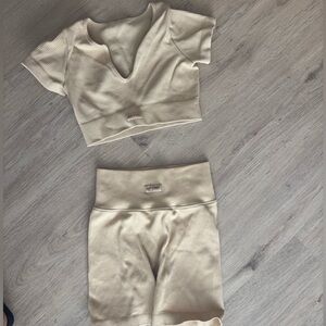 Bo and Tee cream set XS